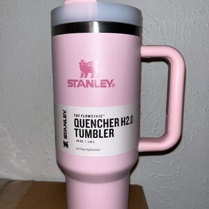 Stanley Pink Quencher H2.0 Tumbler
